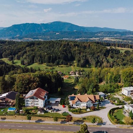 Ferienwohnungen Panorama Harrys Bike Tours فيلاخ المظهر الخارجي الصورة